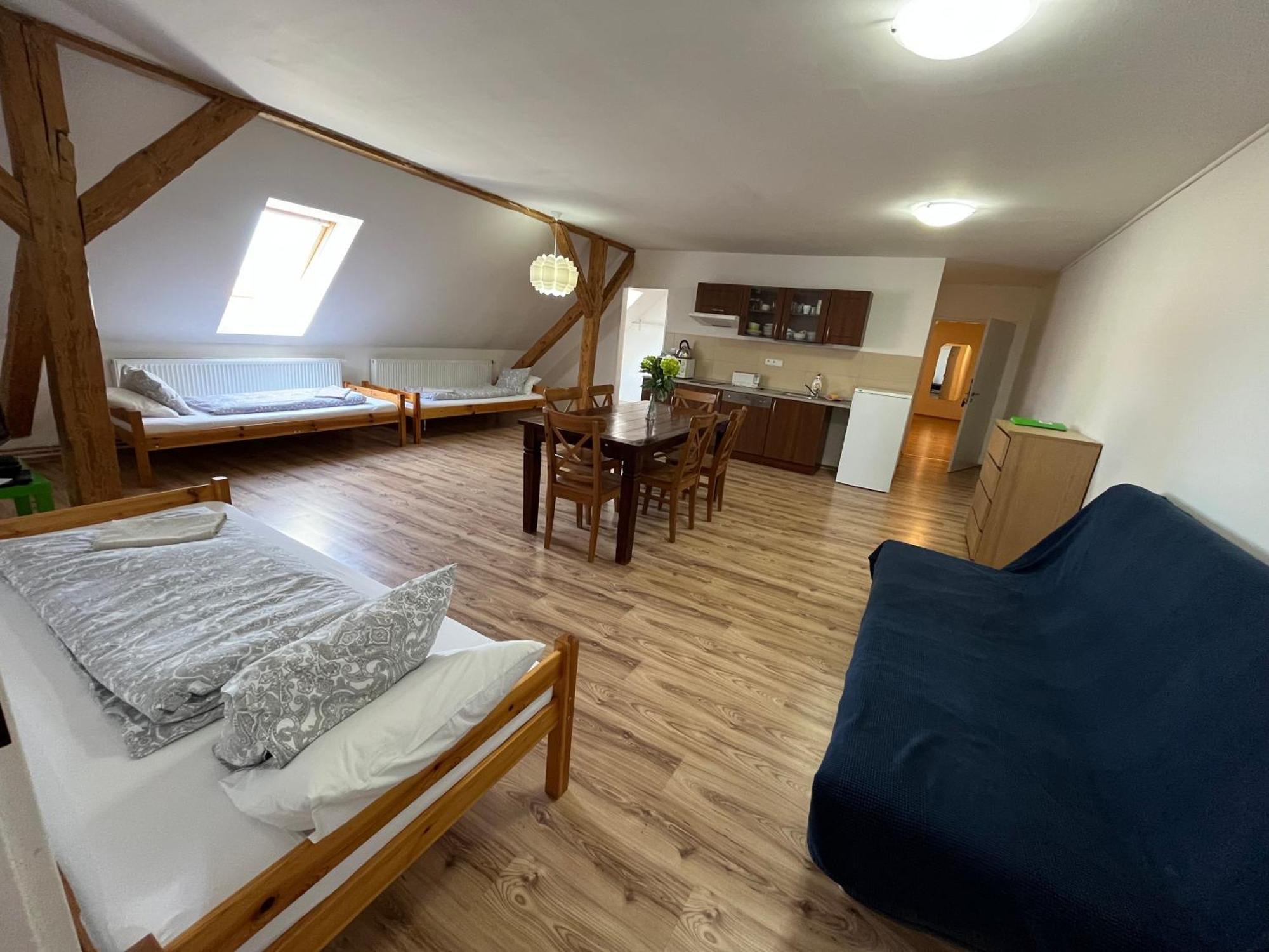 Dvur Nove Zamky Hotel Mladec Ngoại thất bức ảnh
